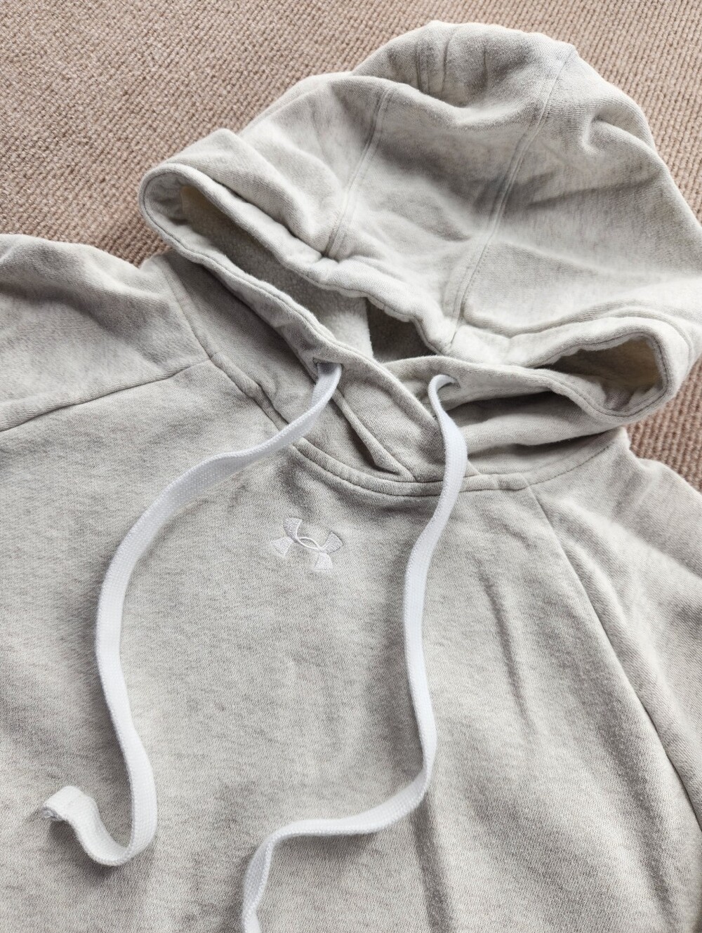 Under Armour Men's Medium Gray Fleece Pullover Hoodie Loose Fit Drawstring Logo